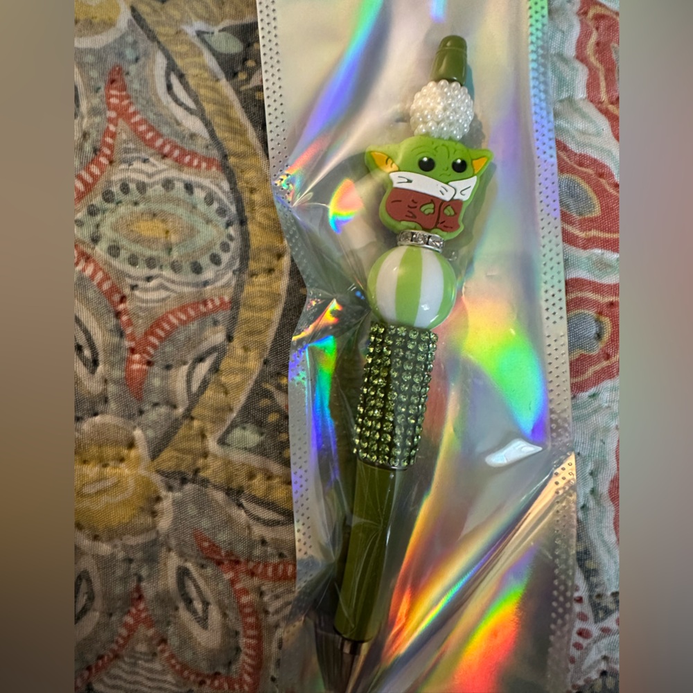 Customize pen done by my 13 year old for her school field trip this year to Wash